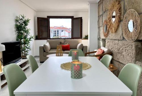 Centro histórico de Baiona Apartamento | Holibai Pedra Serena, Bonito apartamento en el centro histórico, Baiona
