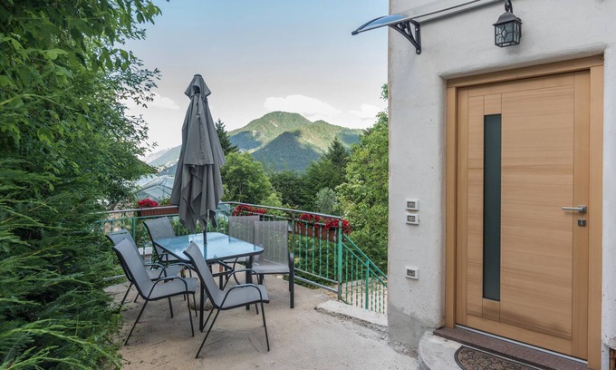 Altopiano della Vigolana Casa | Holiday Home Casa Nobili with Mountain View, Garden & Terrace