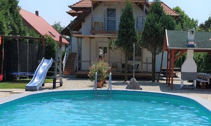 Balatonmariafurdo Apartamento | Apartamento de vacaciones Balatonmáriafürdõ para 1 - 2 personas con 1 dormitorio - Apartamento