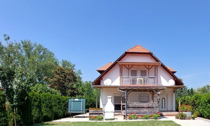 Balatonmariafurdo Apartamento | Apartamento de vacaciones Balatonmáriafürdõ para 1 - 6 personas con 3 dormitorios - Apartamento