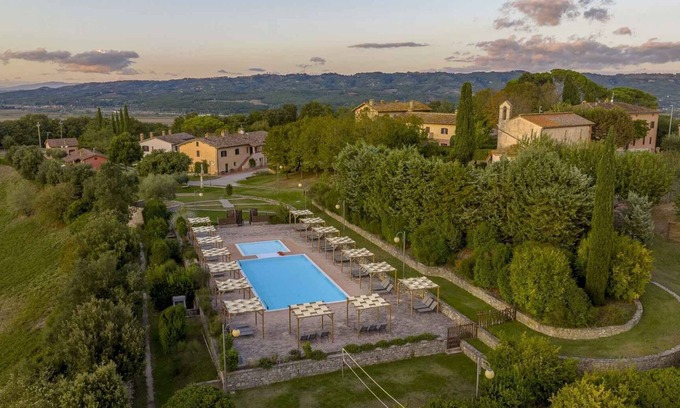Citta della Pieve Apartamento | Holiday apartment with garden and pool