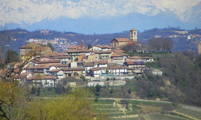 Serralunga d'Alba Apartamento | Apartamento de vacaciones Serralunga d'Alba para 2 - 4 personas con 1 dormitorio - Apartamento