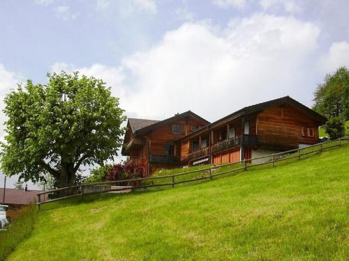 Goldiwil Casa | Holiday Apartment Chalet Mooshang