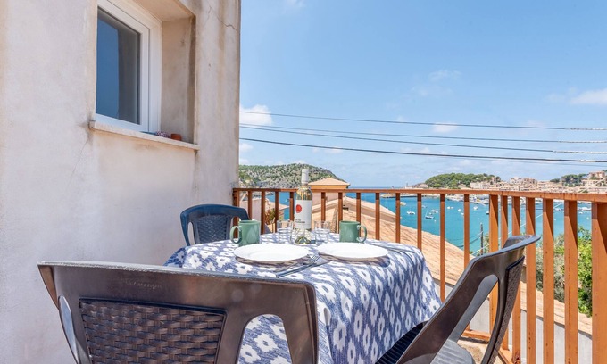 Puerto de Soller Apartamento | Apartamento vacacional Los Olivos con Wi-Fi y balcón