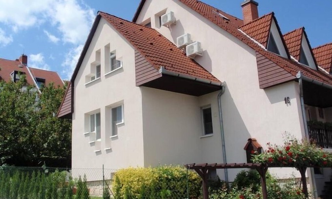 Balatonfoldvar Apartamento | Apartamento de vacaciones Balatonföldvár para 1 - 10 personas con 4 dormitorios - Apartamento