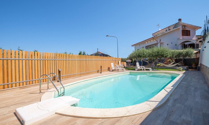 Catute Apartamento | Apartamento vacacional "Puro Relax" con vistas al mar, piscina privada y Wi-Fi