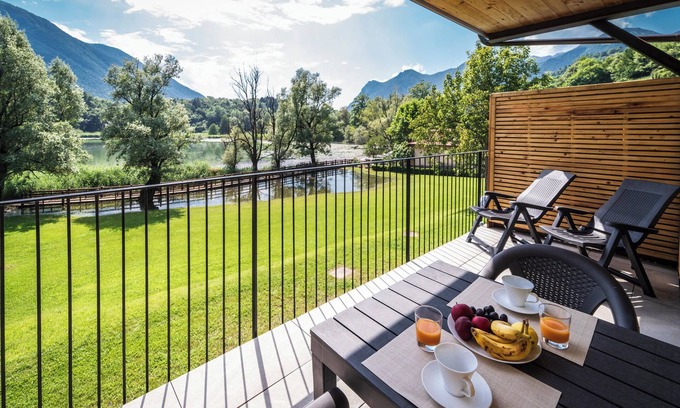 Carlazzo Apartamento | Apartamento vacacional "3" con vistas al lago, piscina compartida y Wi-Fi