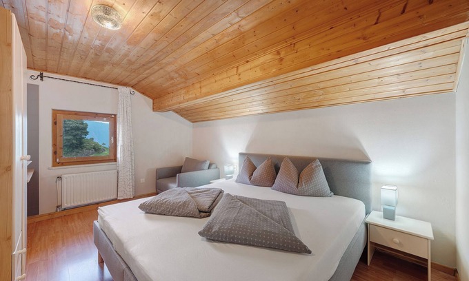 Vollan Apartamento | Apartamento vacacional "Bergblick" con terraza en el tejado, jardín con piscina