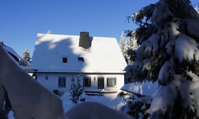 Altastenberg Apartamento | Apartamento vacacional cuna y silla alta en Winterberg-Altastenberg