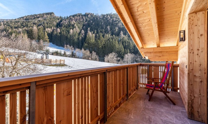 Luson Apartamento | Apartamento vacacional "Balbeinhof Apt Gams" con vistas a la montaña, balcón y Wi-Fi