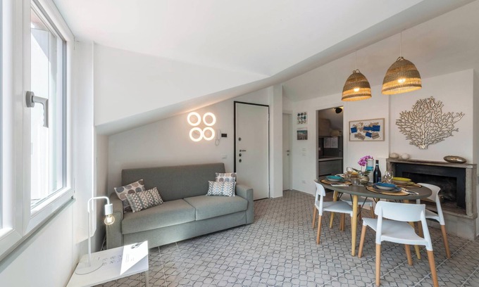 Lierna Apartamento | Apartamento vacacional Casa Royale Appartamento Aria con vistas al lago y a la montaña, Wi-Fi, A/C