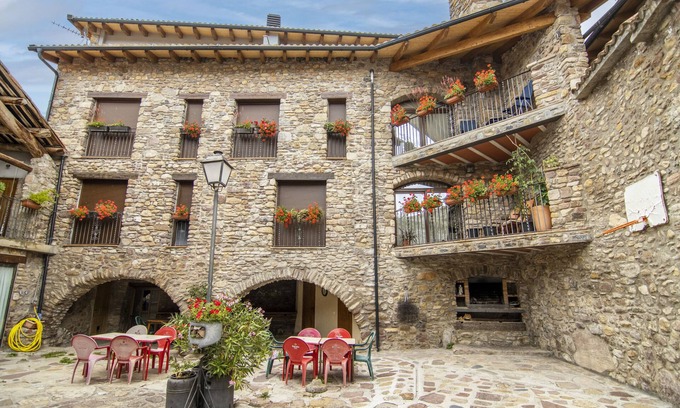 Les Iglesies Apartamento | Apartamento vacacional "Mossen Batista Faig" con vistas a la montaña, terraza privada y Wi-Fi