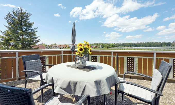 Langenargen Apartamento | Apartamento 'Haus Blütenmeer' con jardín compartido, balcón y Wi-Fi
