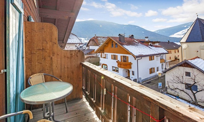 Valdaora di Sopra Apartamento | Apartamento vacacional "Kruma - Waggile 2" con vistas a la montaña, Wi-Fi y balcón