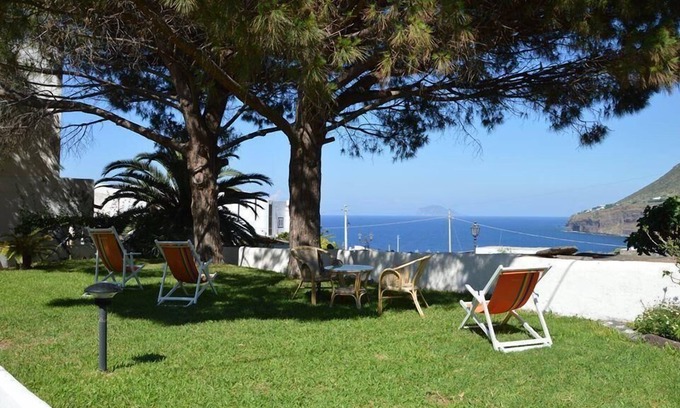 Malfa Apartamento | Holiday apartment Malfa for 1 - 3 persons with 1 bedroom - Row house