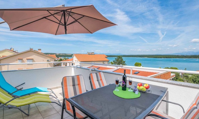 Klimno Apartamento | Apartamento vacacional 100m de la playa con vistas al mar