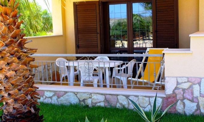 Triscina Apartamento | Apartamento de vacaciones Triscina para 1 - 5 personas con 2 dormitorios - Casa adosada