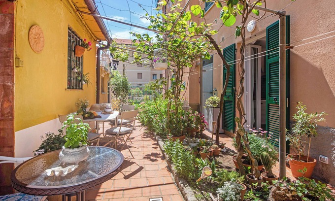 Moneglia Apartamento | Apartamento vacacional Un'oasi al Mare cerca de la playa con jardín y Wi-Fi