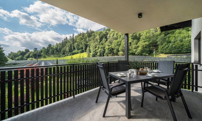 Tesimo Apartamento | Apartamento vacacional "Wiesgut Jonagold" con vistas a la montaña, terraza privada y Wi-Fi