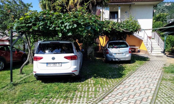 Opric Apartamento | Holiday apartment with air conditioning and barbecue