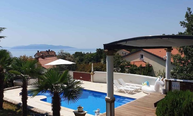 Mihotici Apartamento | Apartamento vacacional Con aire acondicionado y piscina