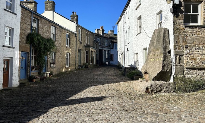 Dent Cabaña | Holiday Cottage In The Village Of Dent In The Yorkshire Dales - Dog friendly