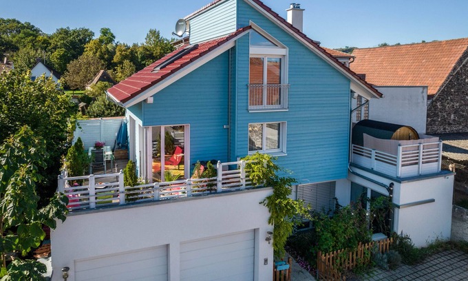 Sasbach am Kaiserstuhl Casa | Casa de vacaciones 'Haus Himmelblick' con piscina compartida, Wi-Fi y aire acondicionado