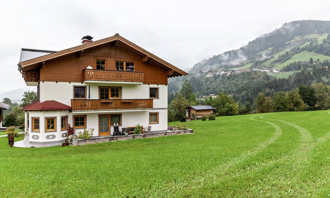 Sankt Veit im Pongau Apartamento | Apartamento de vacaciones 'Haus Unterrain' con vistas a la montaña, terraza y WLAN