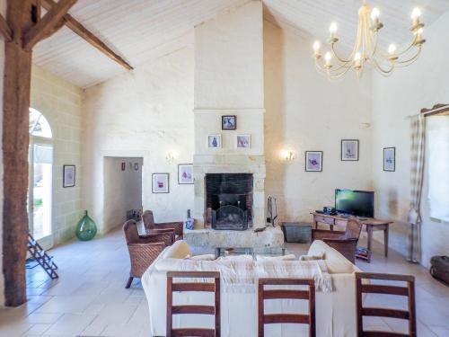 Saint-Laurent-de-la-Salle Casa | Holiday Home Saint-Laurent Pool & Garden, cleaning included
