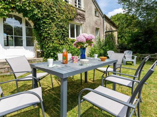 Englesqueville-la-Percee Casa | Holiday Home Maison Sainte Claire by Interhome