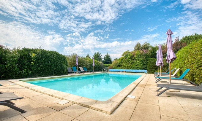Le Buisson-de-Cadouin Casa | Casa de vacaciones 'La Bergerie' con piscina compartida, terraza privada y Wi-Fi