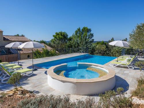 Saint-Hilaire-d'Ozilhan Casa | Holiday Home Les Garrigues d'Ozilhan by Interhome