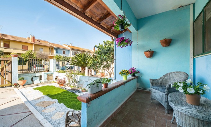 San Giovanni Suergiu Casa | Casa de vacaciones 'Elifra' con terraza privada, jardín privado y balcón