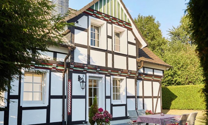 Niederhelden Casa | Holiday Home Am Golf- und Reitpark by Interhome