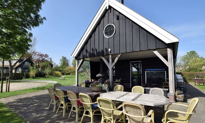 Kaag Casa | Espaciosa Casa en Kaag con Jardín