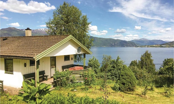 Balestrand Casa | Holiday Home Balestrand Stokkabø
