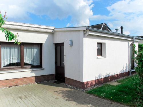 Hohen Wieschendorf Casa | Holiday Home Bella by Interhome