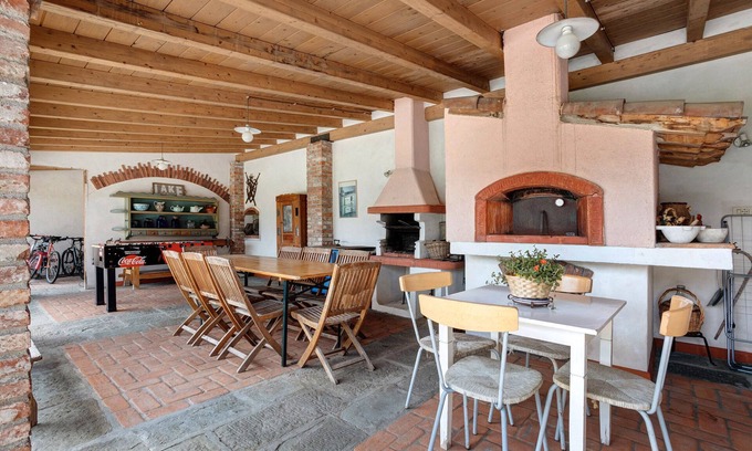Sarzana Villa | Casa Vacaciones 'Entre 5 Terre y Versilia' con Jardín Compartido, Wi-Fi y Aire Acondicionado