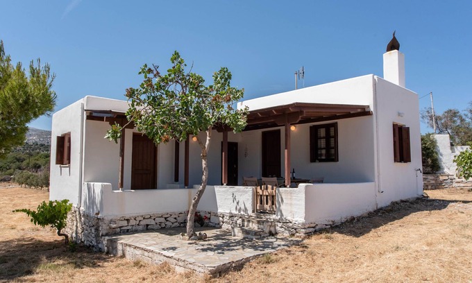 Naxos Casa | Casa de vacaciones 'Arena Negra' con vistas al mar, terraza privada