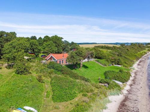 Femmøller Casa | Holiday Home Bryngeir - 25m from the sea by Interhome