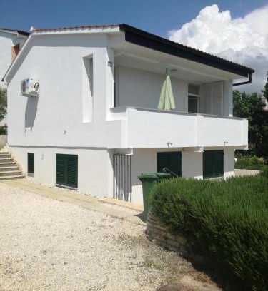Petrcane Apartamento | Holiday Home Bujas - apartman