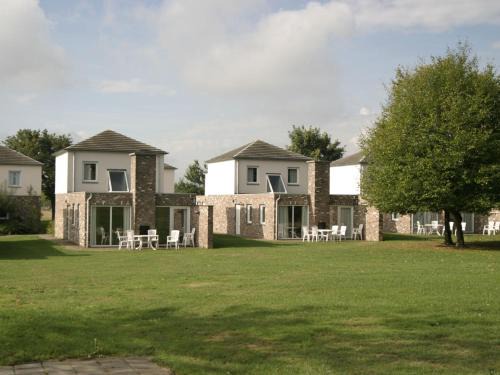 Landsrade Casa | Holiday Home Bungalowpark Landsrade-1 by Interhome