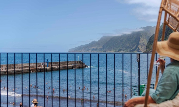 Porto Moniz Casa | Holiday Home by the Sea, Pipas do Avô - Seixal