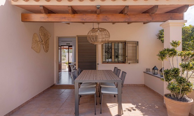 Formentera Casa | Casa de vacaciones 'Ca N'Alicia Des Bosch' con vistas a la montaña, terraza privada y Wi-Fi
