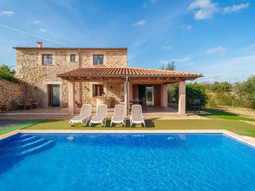 Inca Casa | Holiday Home Can Blancos by Interhome