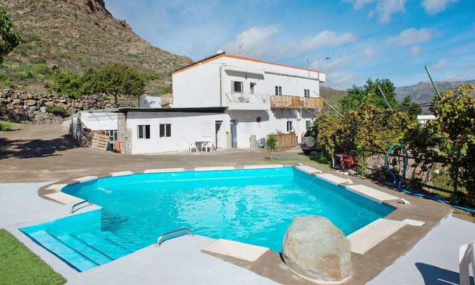 Mogan Apartamento | Casa de vacaciones "Casa Aguacate" con vistas a la montaña, piscina y Wi-Fi