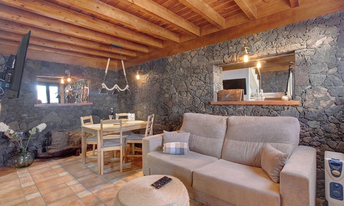 Tigaday Casa | Casa Tía Eulalia con vistas al mar, solarium y Wi-Fi