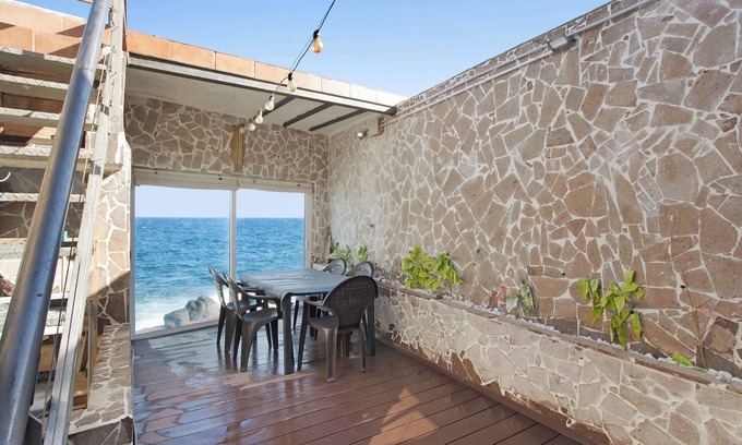Guimar Casa | Casa de vacaciones "Casa Tenerife Primera Linea" con vistas al mar, 3 terrazas privadas y Wi-Fi