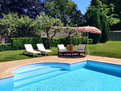 Vergoncey Casa | Holiday Home Château de Boucéel Mont Saint Michel