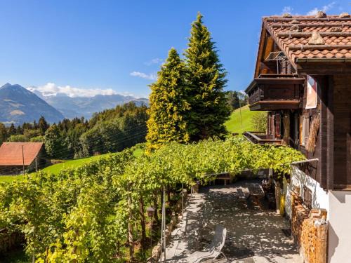 Gossliwil Casa | Holiday Home Chalet Zun by Interhome